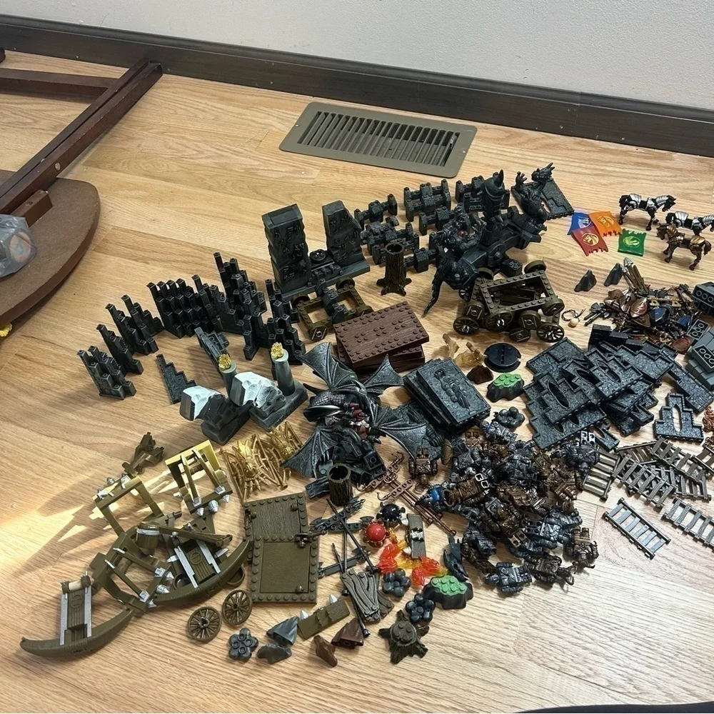 Mega Bloks Dragons Krystal Wars HUGE Lot Bundle Knights Figures Orcs Weapons